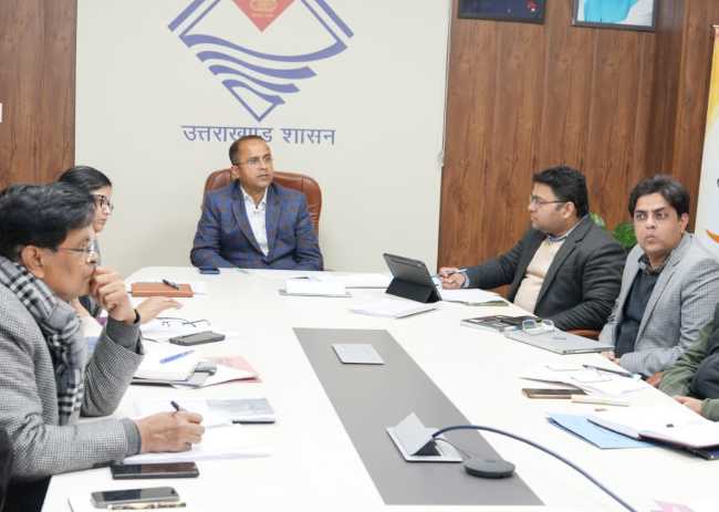 जल निगम, जल संस्थान के वरिष्ठ अधिकारियों के साथ जल जीवन मिशन के कार्यों की समीक्षा की सचिव पेयजल शैलेश बगोली ने